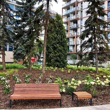 Living Point * Βαρσοβία